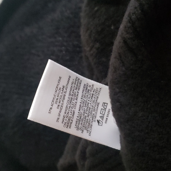 Express Black Puffy sleeve boxy Sweater. - Picture 5 of 5